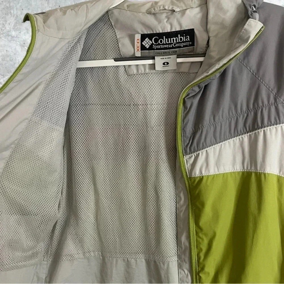 Women’s Columbia Outdoor Jacket - Picture 3 of 7